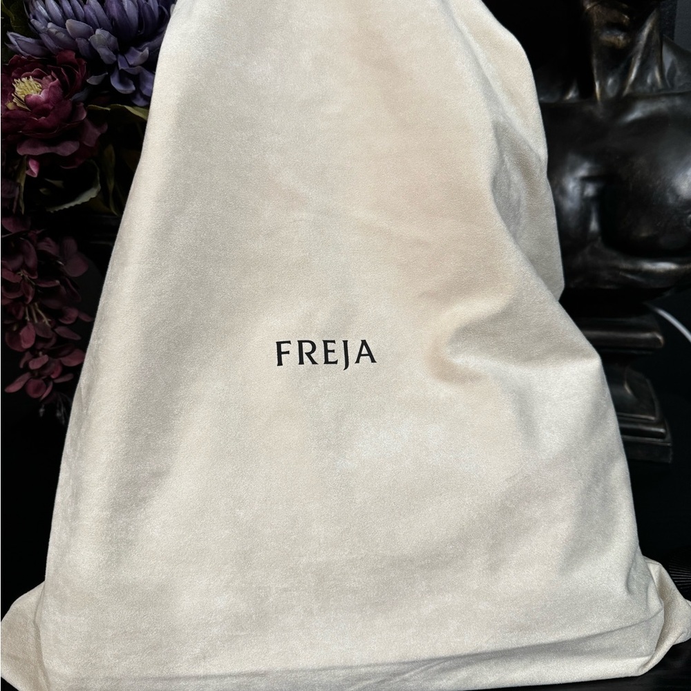 Freja New York Black Faux Leather Chrystie Bag - Picture 6 of 10